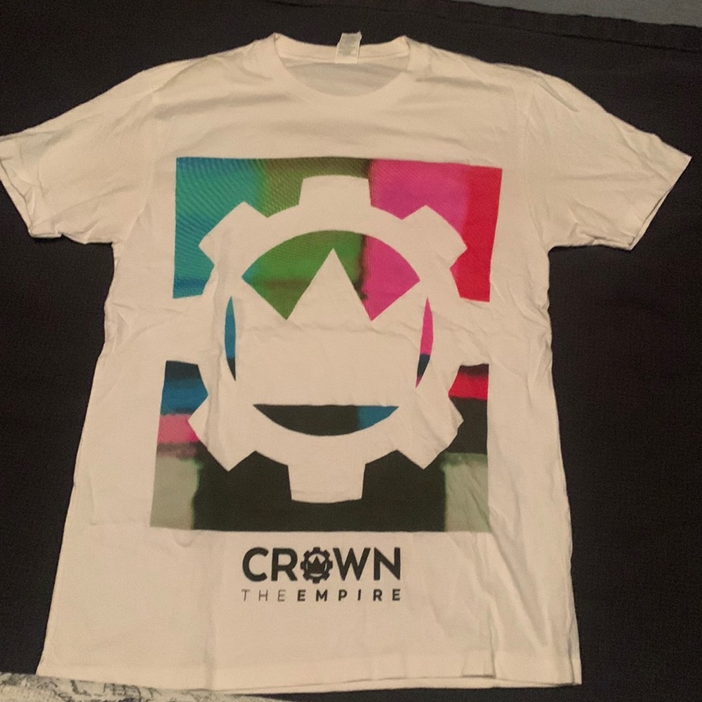 Like new “Crown the Empire” band tee